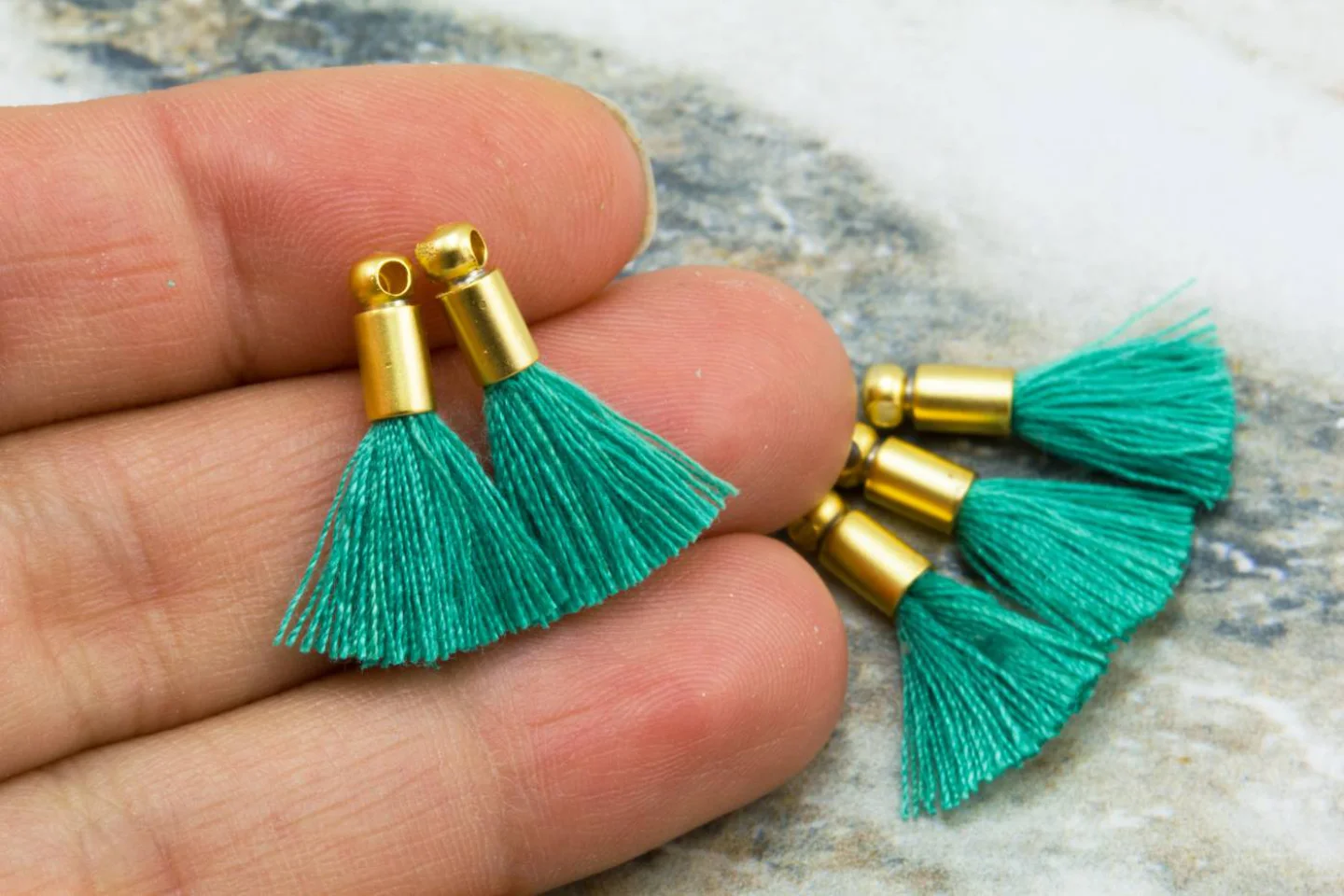 2cm-lightemerald-cotton-mini-tassels.