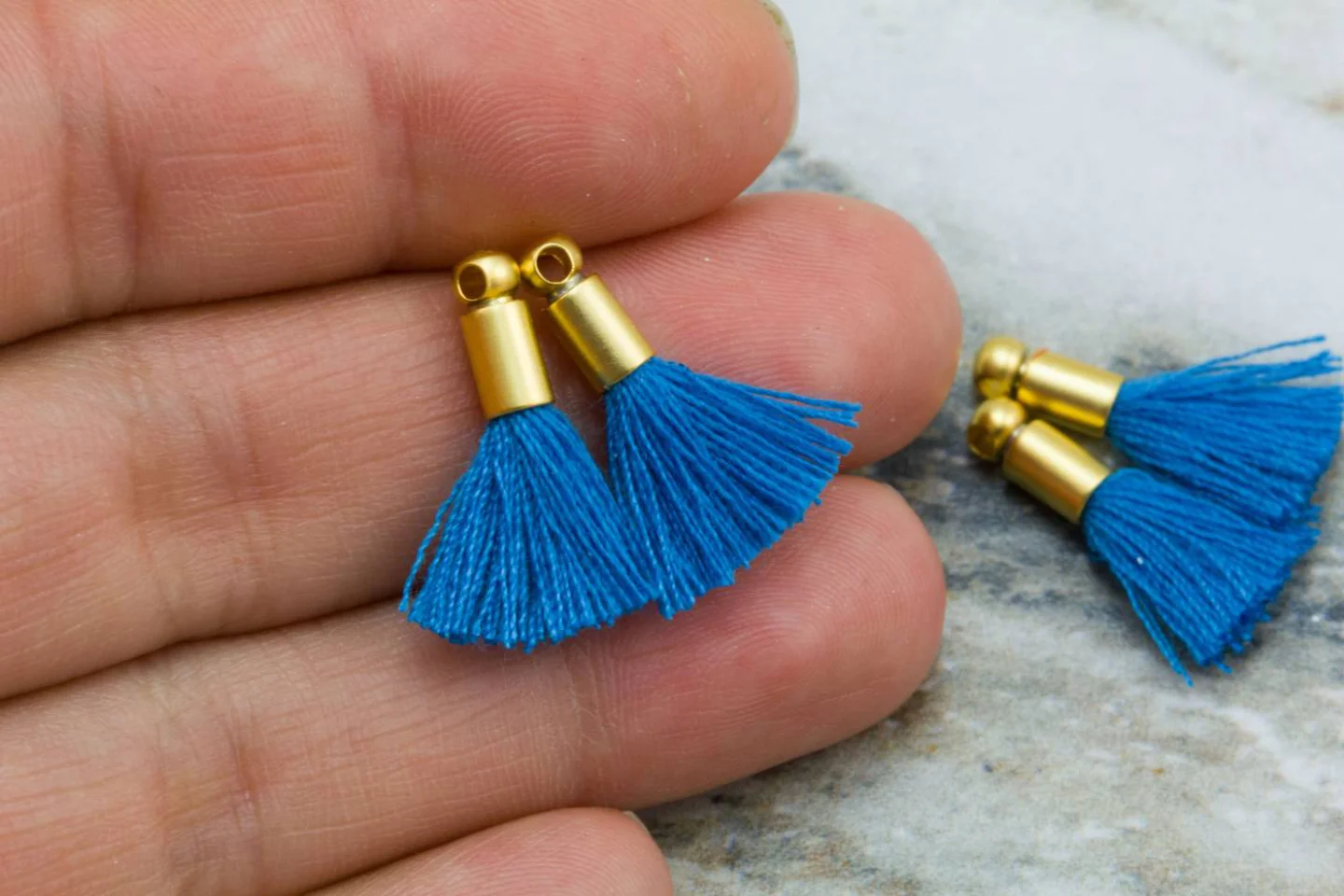 2cm-dark-blue-cotton-mini-tassels.