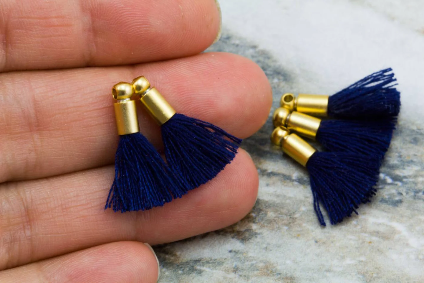 2cm-navy-blue-cotton-mini-tassels.