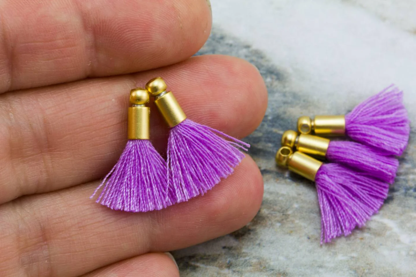 2cm-lilac-cotton-mini-tassels.