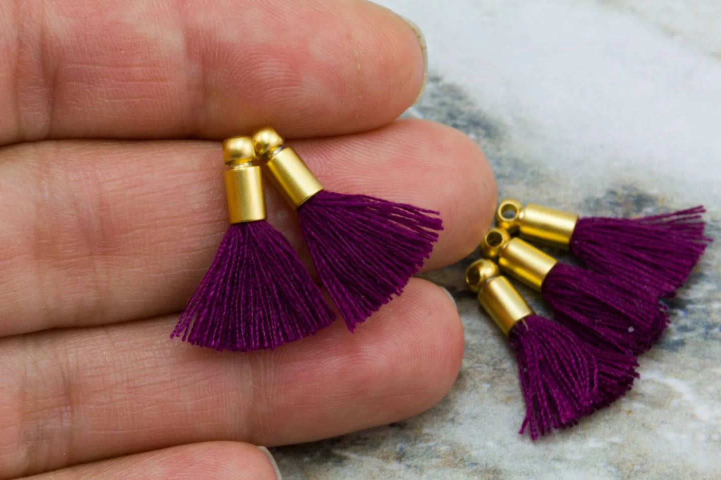 2cm-violet-cotton-mini-tassels.