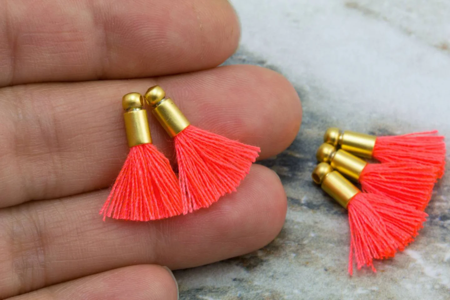 2cm-hot-orange-cotton-mini-tassels.