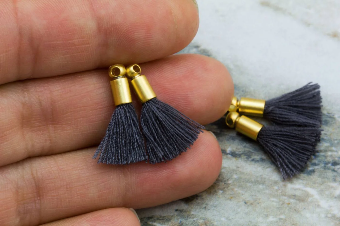 2cm-dark-grey-cotton-mini-tassels.