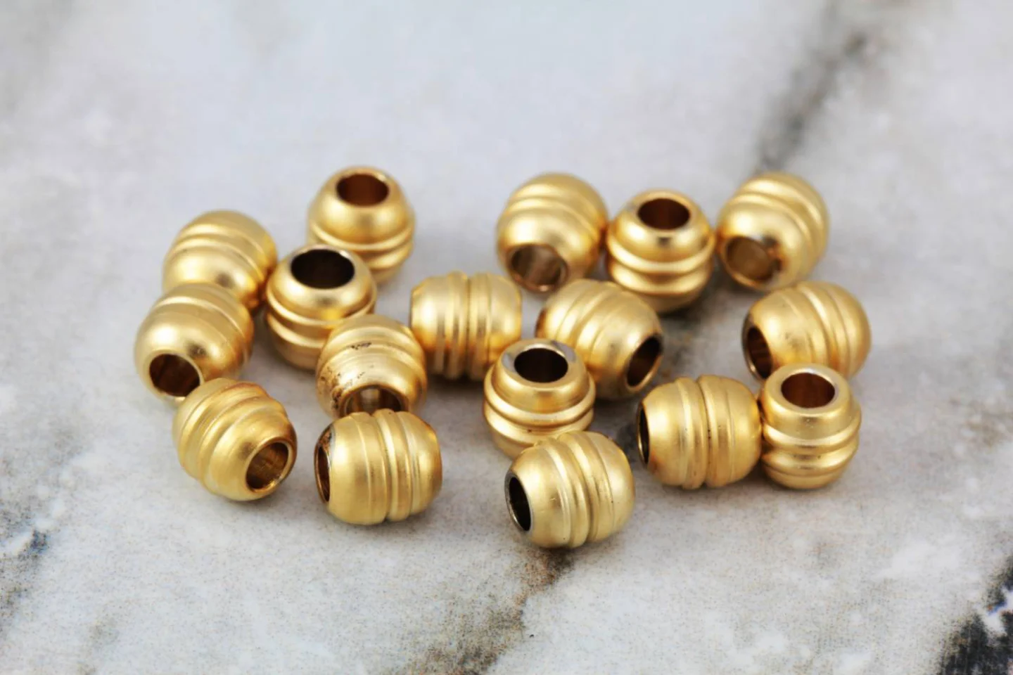 gold-plated-brass-5mm-round-spacer-beads.