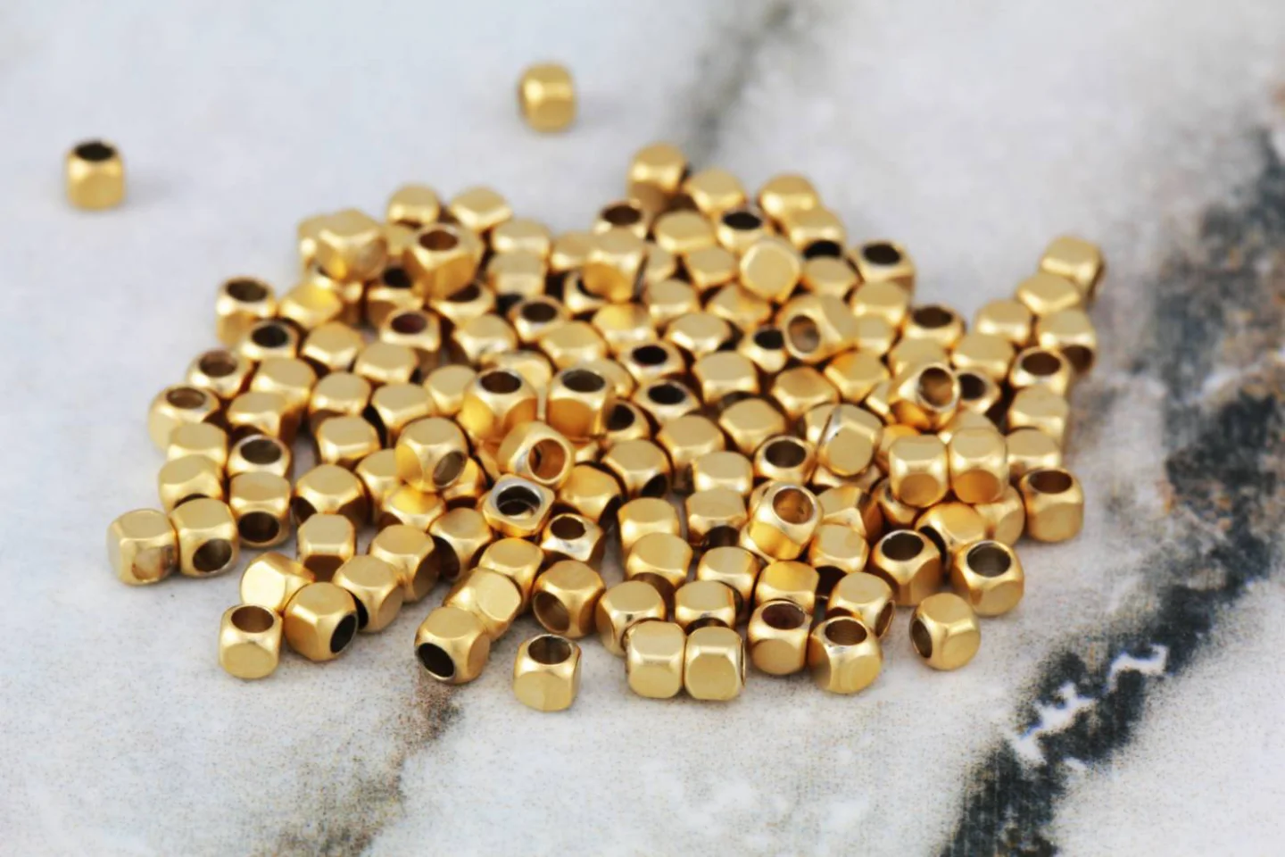 gold-plated-brass-cube-bead-findings.