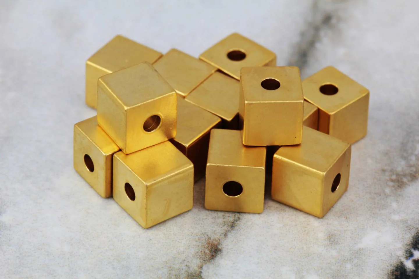 gold-plated-brass-6mm-cube-bead-findings.
