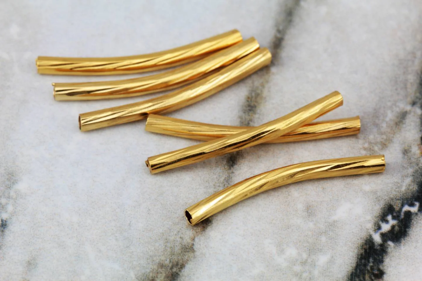 gold-25mm-brass-curved-end-bar-charms.