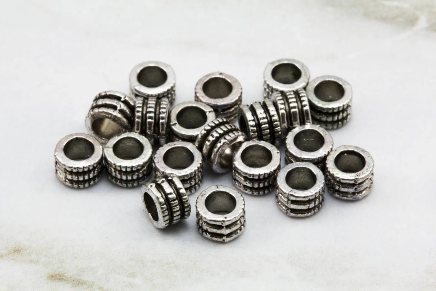 metal-silver-rondelle-jewelry-spacers.