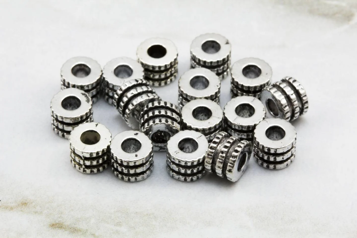 metal-silver-rondelle-spacer-bead-supply.