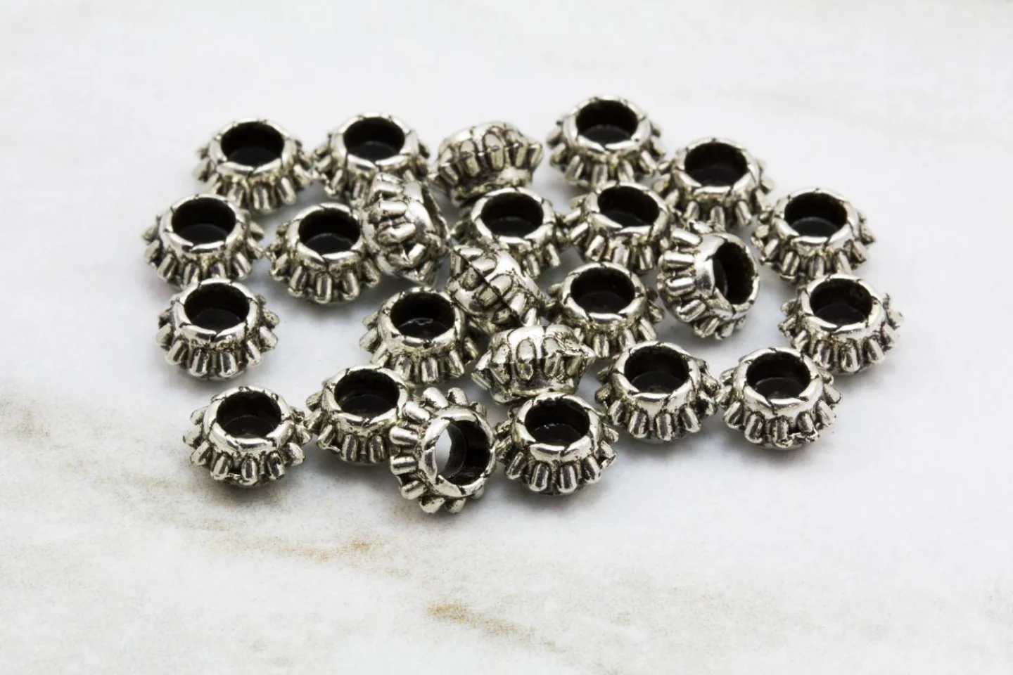 silver-rondelle-jewelry-bead-findings.