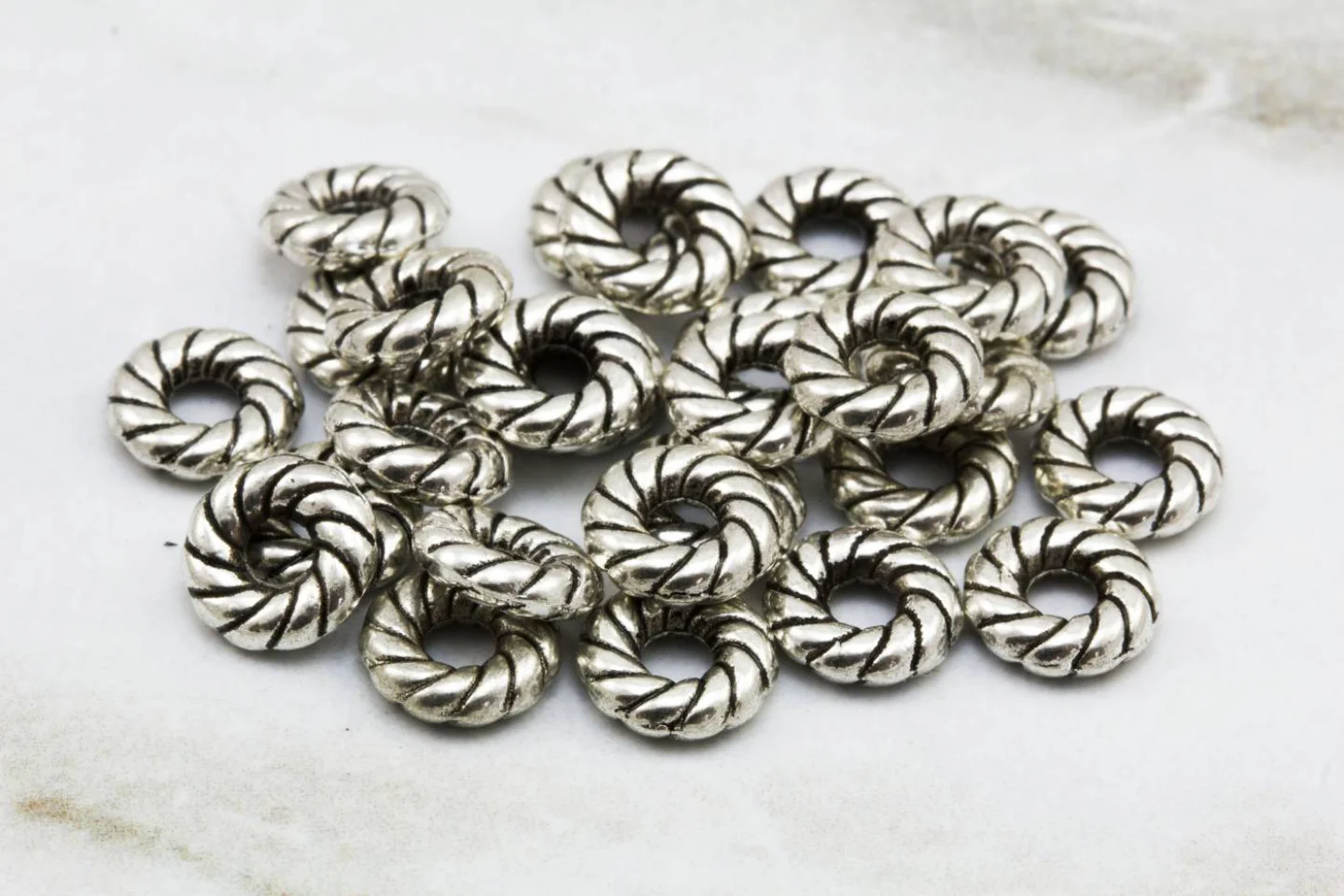 metal-twisted-ring-rondelle-silver-beads.