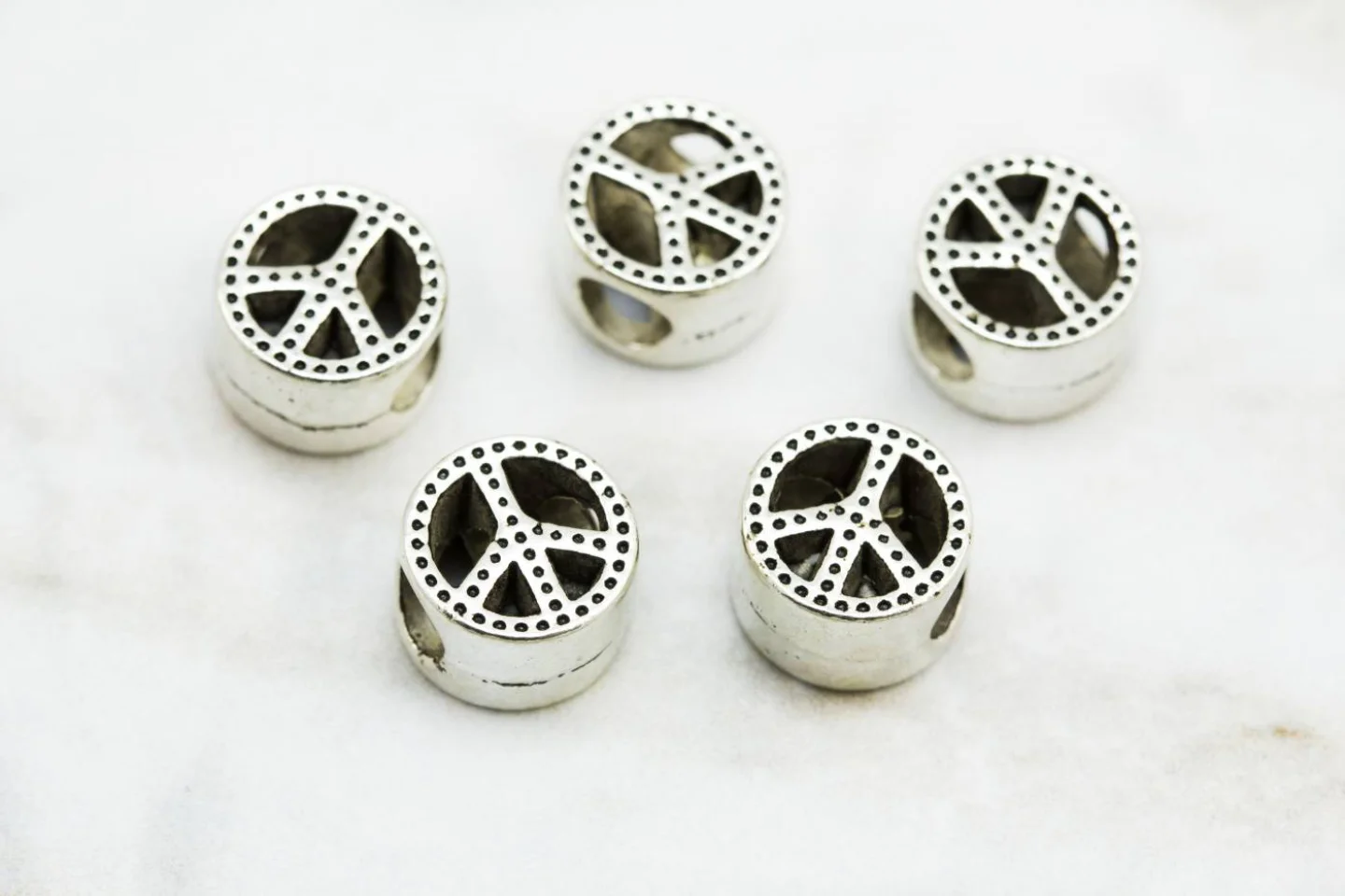 metal-peace-sign-jewelry-bead-charms.