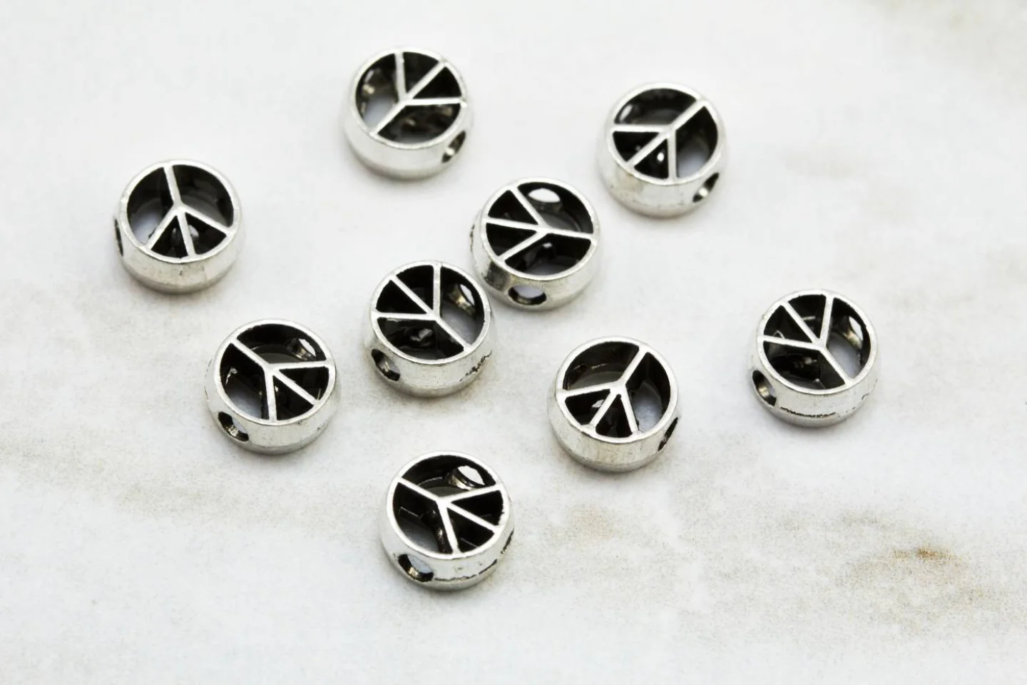 metal-small-peace-sign-jewelry-charms.