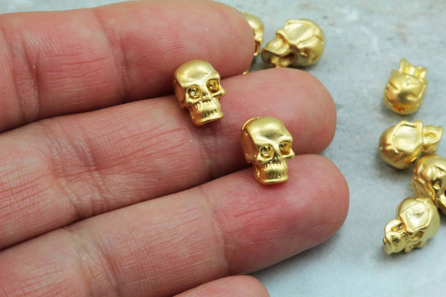 gold-metal-skull-head-beads-charms.