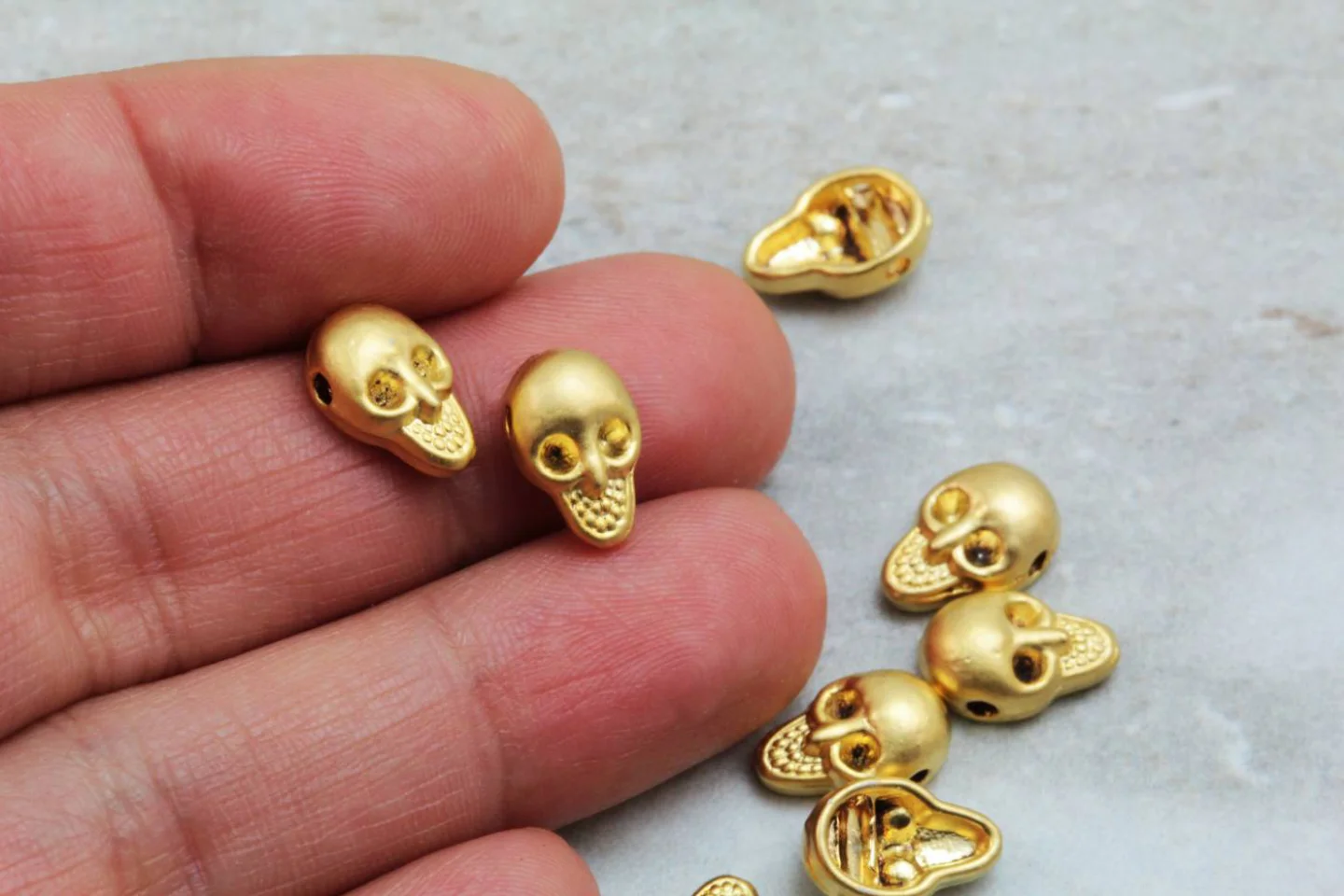 dead-head-skull-jewelry-charms-beads.