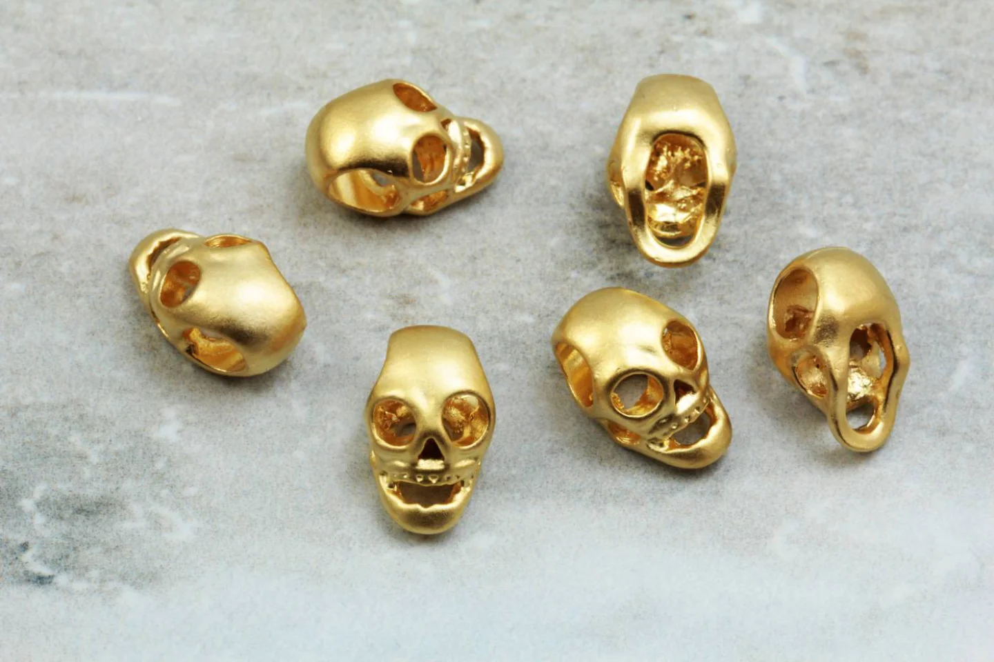 gold-plated-metal-skull-charms.