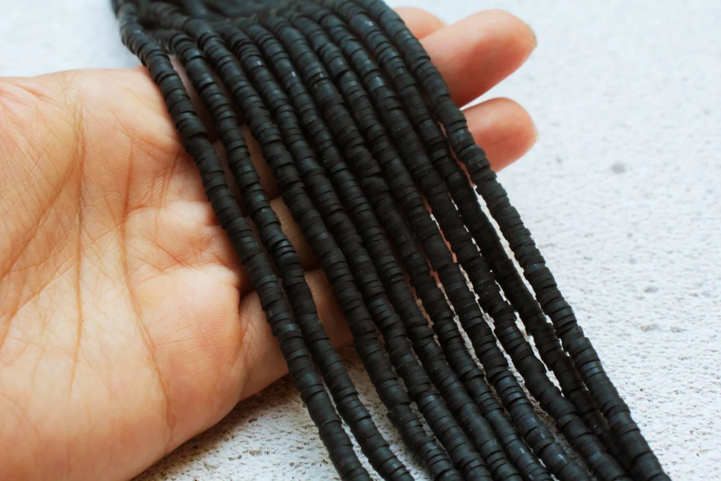 black-heishi-polymer-clay-disc-beads.